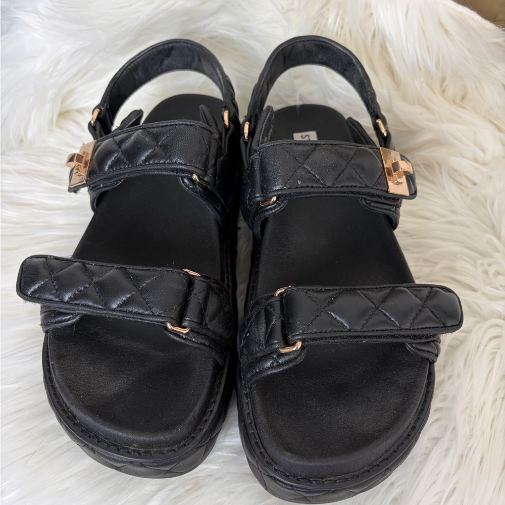 Steve Madden Black Quilted Sandals with Gold Accents - Picture 3 of 5